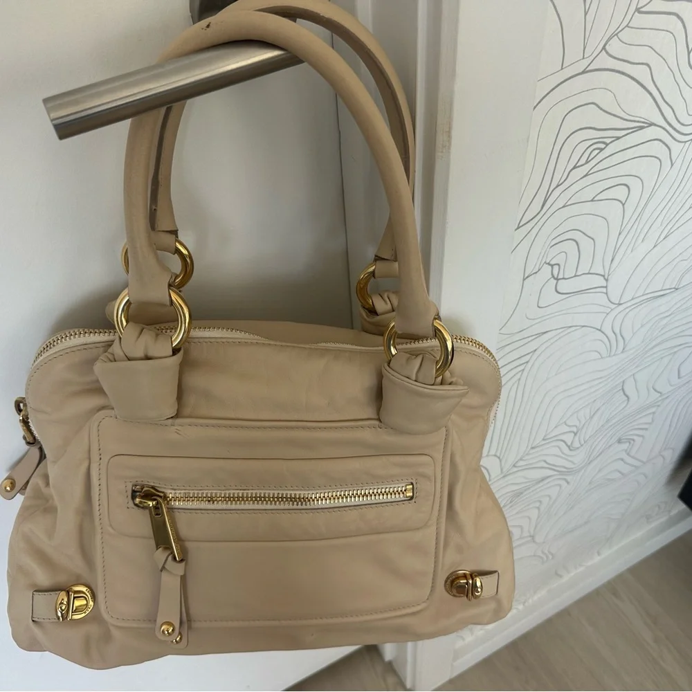 Leather Marc Jacobs ‘07 satchel in coveted Marshmallow color w gold hardware.